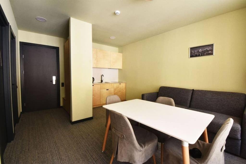 Бакуриани: 1BR apt With balcony in Bakuriani near KokhtaGora