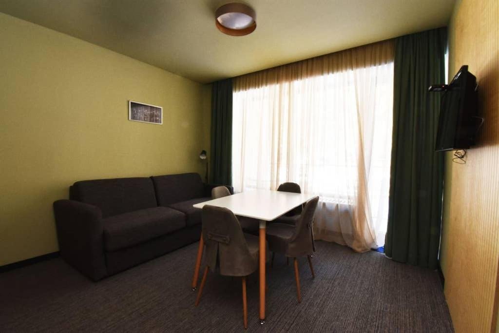 Бакуриани: 1BR apt With balcony in Bakuriani near KokhtaGora