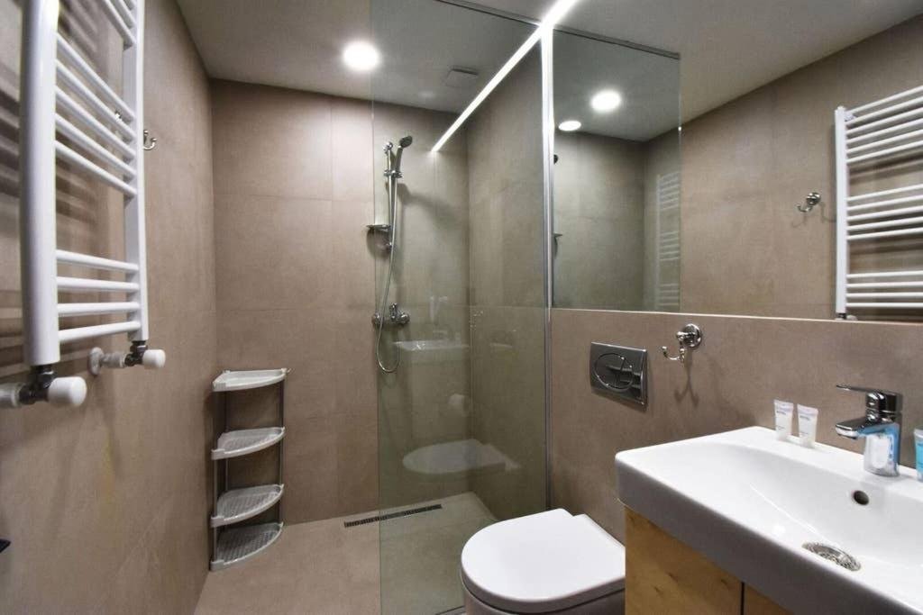 Бакуриани: 1BR apt With balcony in Bakuriani near KokhtaGora