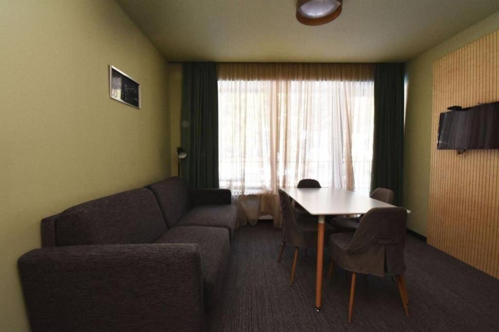 Бакуриани: 1BR apt With balcony in Bakuriani near KokhtaGora