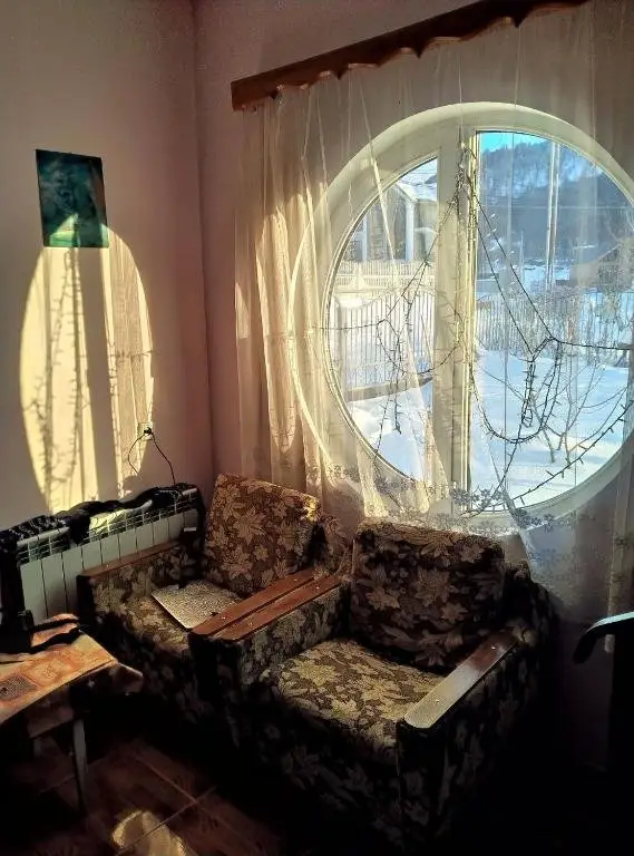 Бакуриани: Cozy cottage Entirely only! 235 to 423 lari per night for 6 to 14 persons