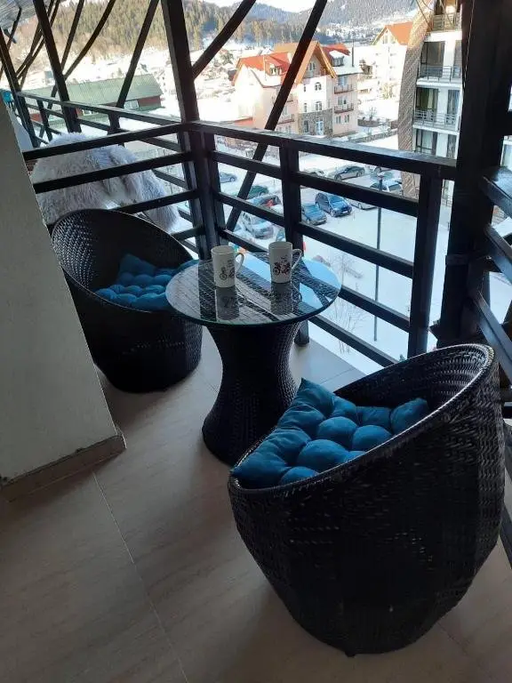 Бакурианский Андезит: haystack apartment 167