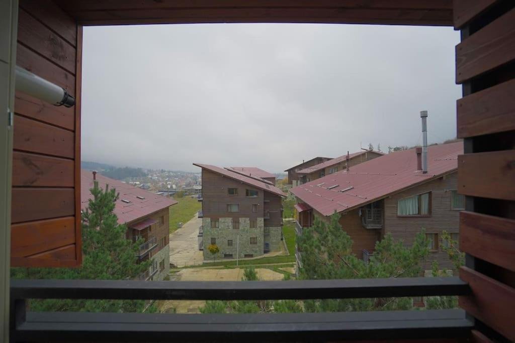 Бакуриани: Leo Group Luxury Apartment 05 562 Bakuriani Inn