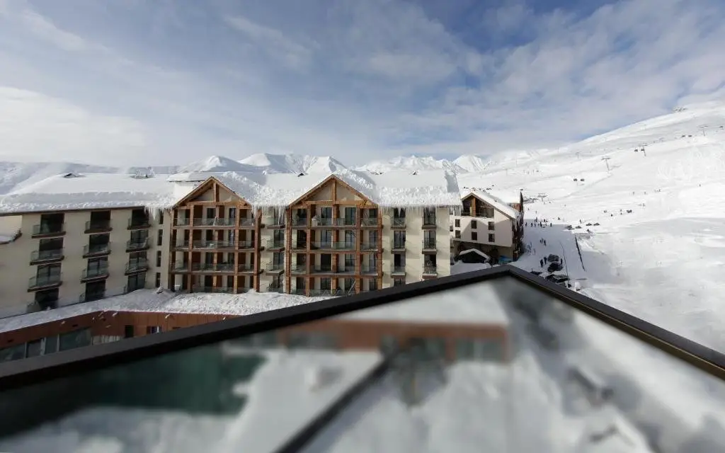 Гудаури: Cozy Mountain View Apartment 300 m to Gondola Lift