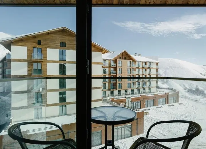 Гудаури: 2 Bedroom Apartment in New Gudauri, Loft 1
