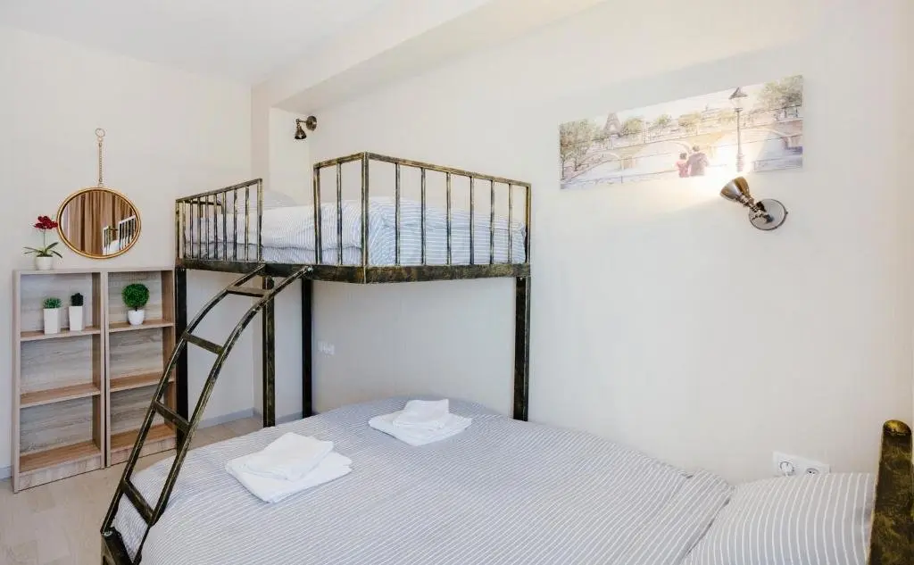 Гудаури: 2 Bedroom Apartment in New Gudauri, Loft 1
