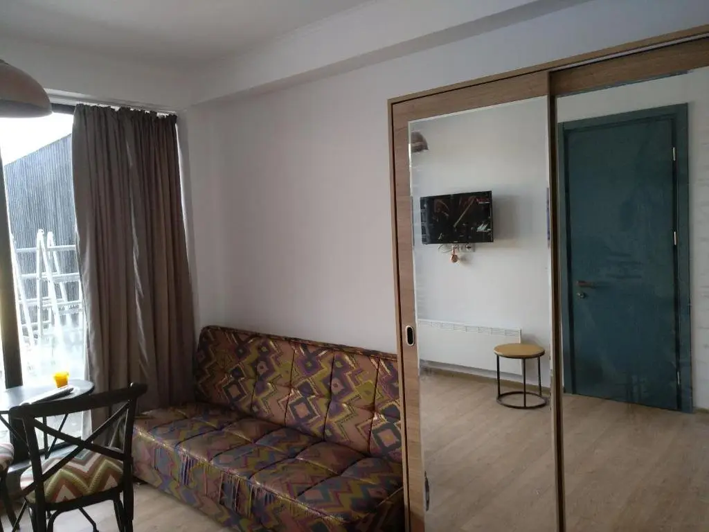 Бакуриани: Apt 101 Mgzavrebi Block X