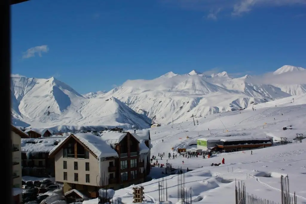 Гудаури: Mountain Top Two, Loft 2, Apartment 523