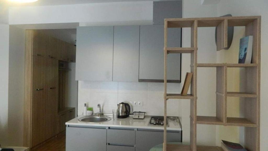 Бакуриани: Tsakadze Street 26. House On The Circle Near Kokhta Miturba And 25S.