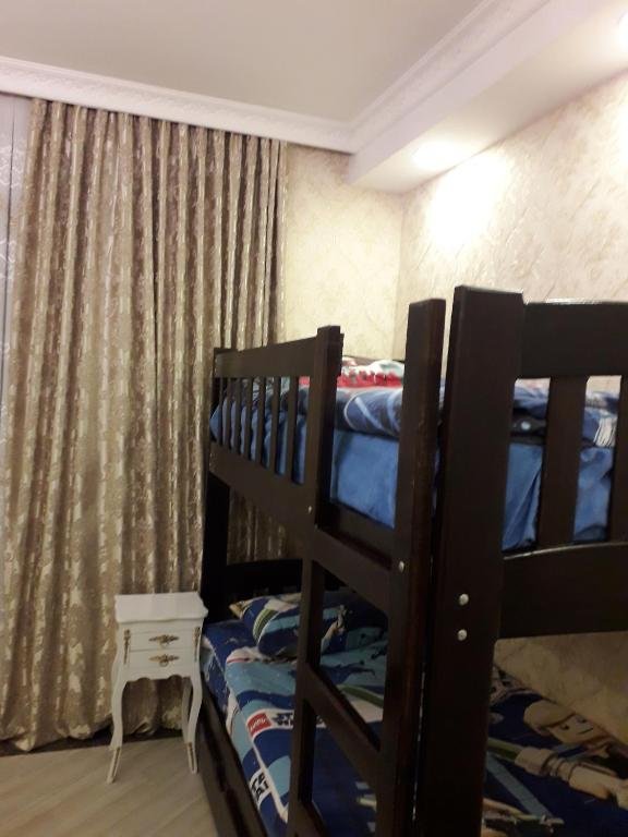 Бакуриани: 3 Room Apartment in Bakuriani