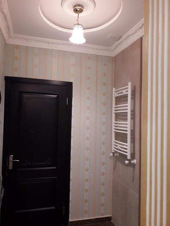 Бакуриани: 3 Room Apartment in Bakuriani