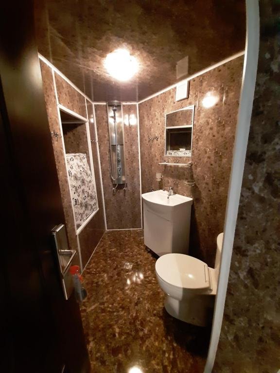 Боржоми: Veranda Pirosmani 34