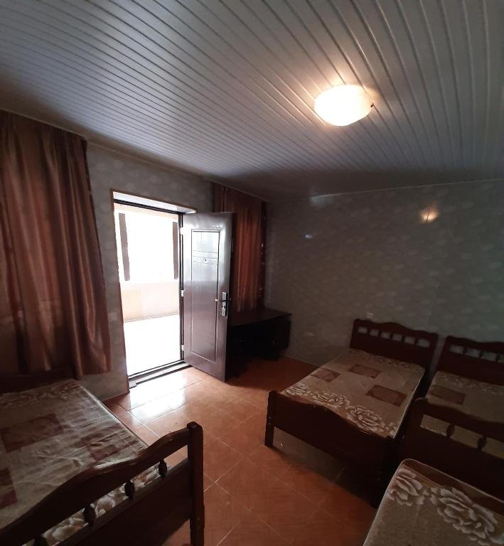 Боржоми: Veranda Pirosmani 34