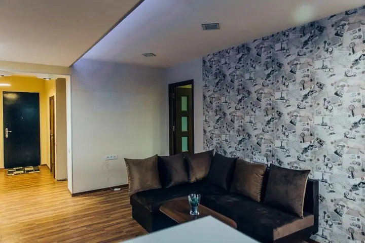 Телави: Modern 2 Bedroom Apartment In Telavi