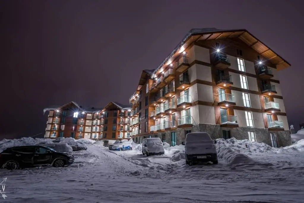 Гудаури: Jango's Apartment Loft 2 517 New Gudauri Redco
