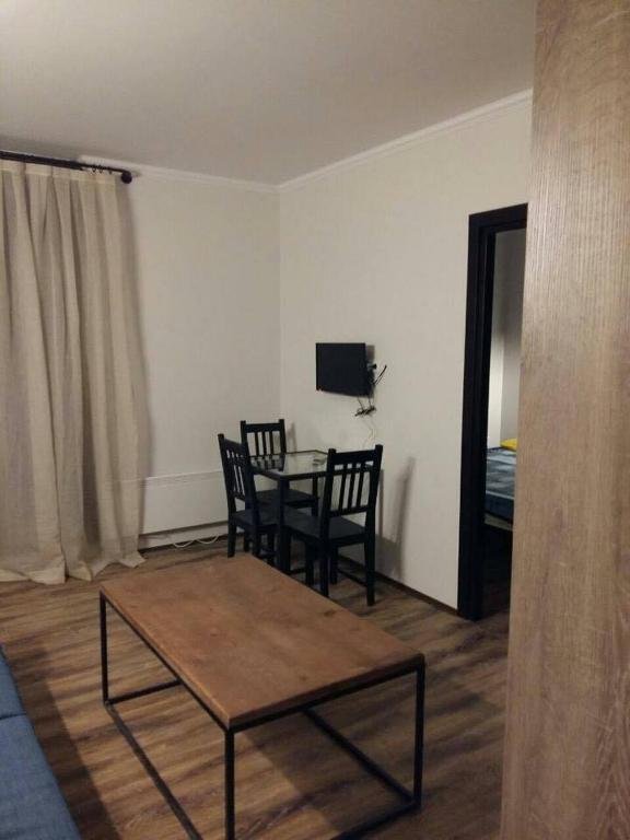 Бакуриани: Cozy Apartment at Mgzavrebi 8th Block