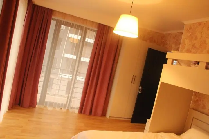 Бакуриани: In Cozy 1