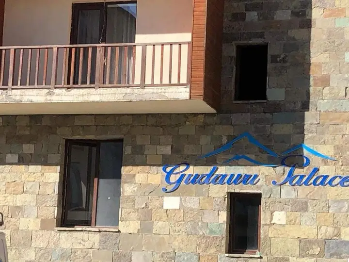Гудаури: gudauri palace apartment 3