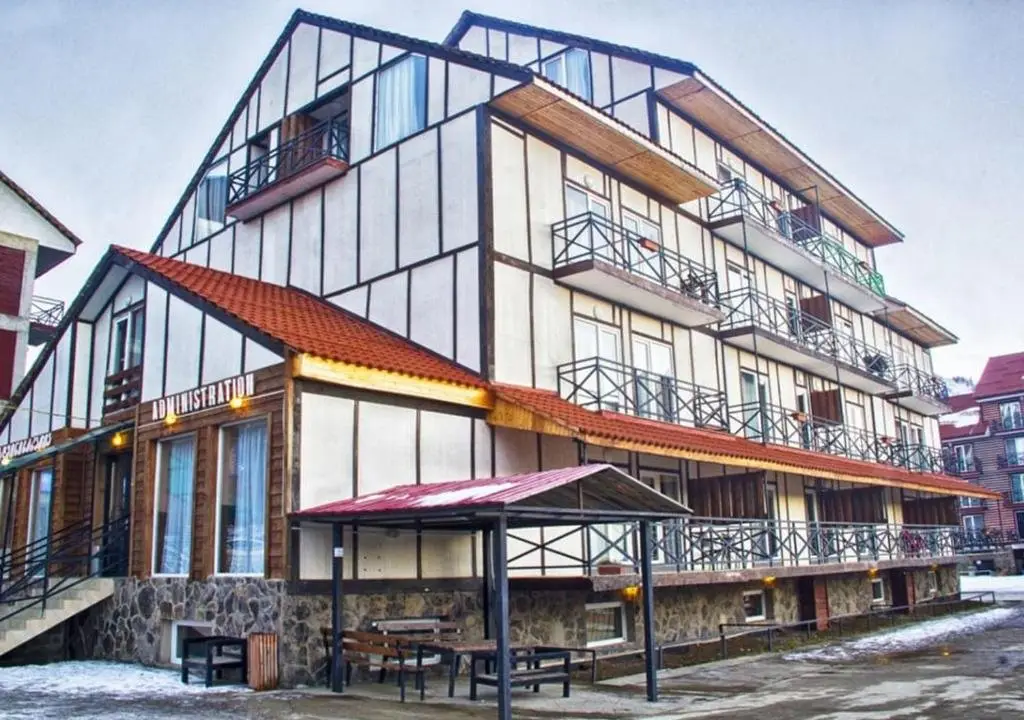 Бакуриани: Mgzavrebi, Block 2, Apartment 103
