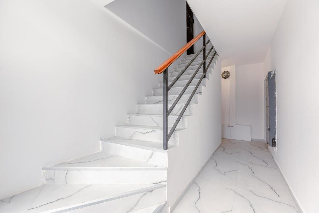 Бакуриани: 1st floor Luxury Bright 1bedrom Apartment with Free Parking and WiFi