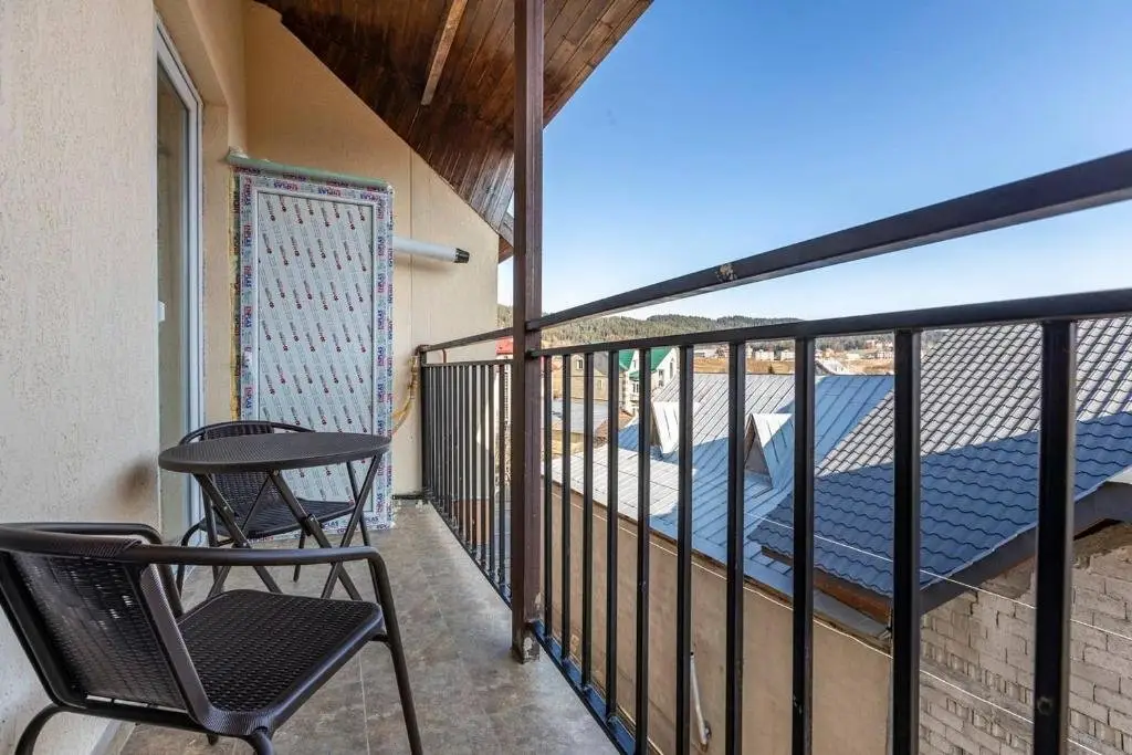 Бакуриани: Cozy 1br Apt. W/ Balcony in Center of Bakuriani