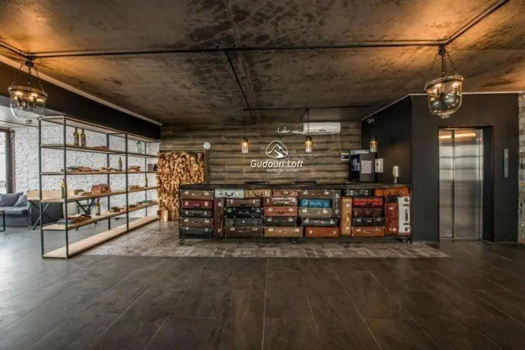 Гудаури: Gudauri Loft Ski Apartment #326 with Night Ski-track