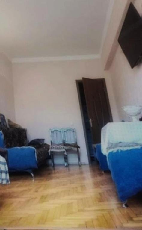 Боржоми: Borjomi ,mthis kheoba rustaveli street 107, floor 7 (for rent) 3 rooms
