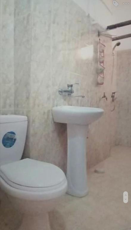 Боржоми: Borjomi ,mthis kheoba rustaveli street 107, floor 7 (for rent) 3 rooms