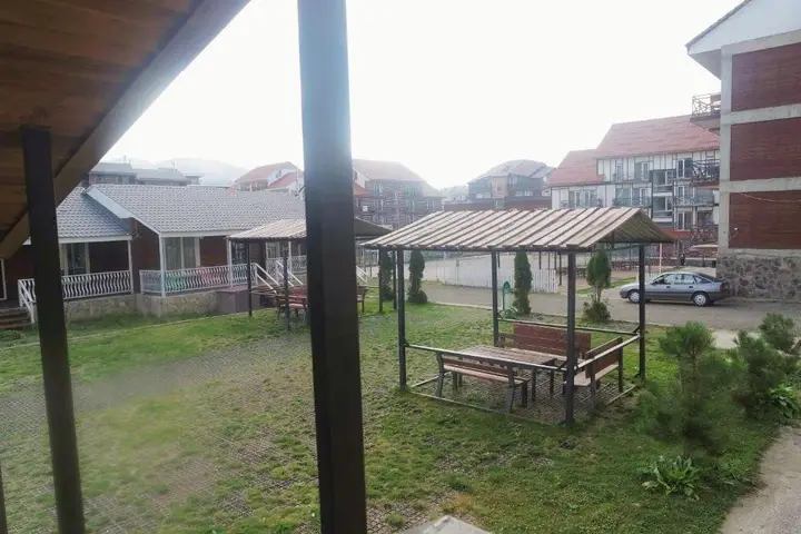 Бакуриани: Hotel Mgzavrebi 6