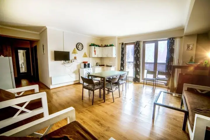 Бакуриани: Veranda 505, Hotel Mgzavrebi Bakuriani.