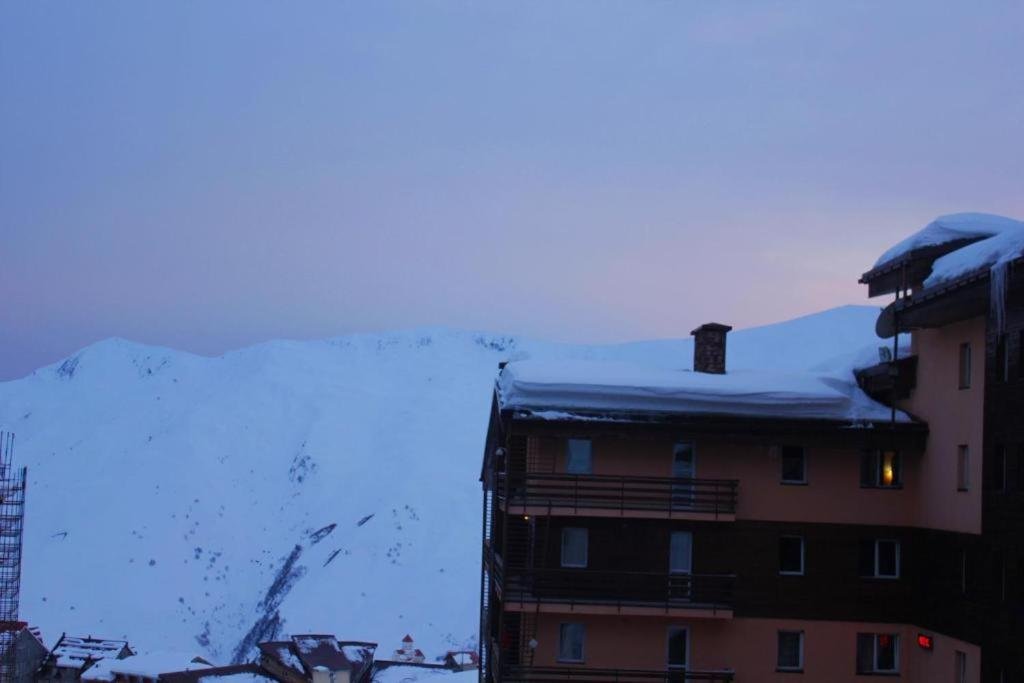 Гудаури: Apartment on 1st Ski Slope at Gudauri Loft