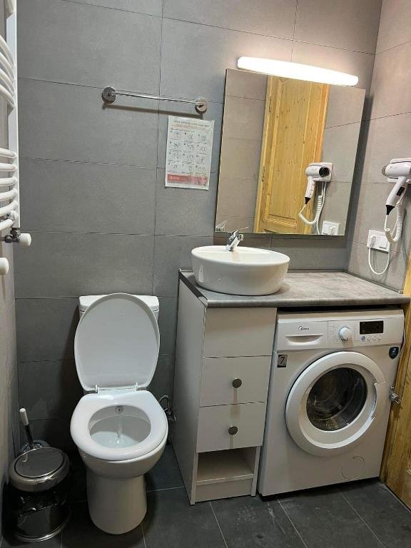 Бакуриани: Didveli Gallery Studio Apartment B-408