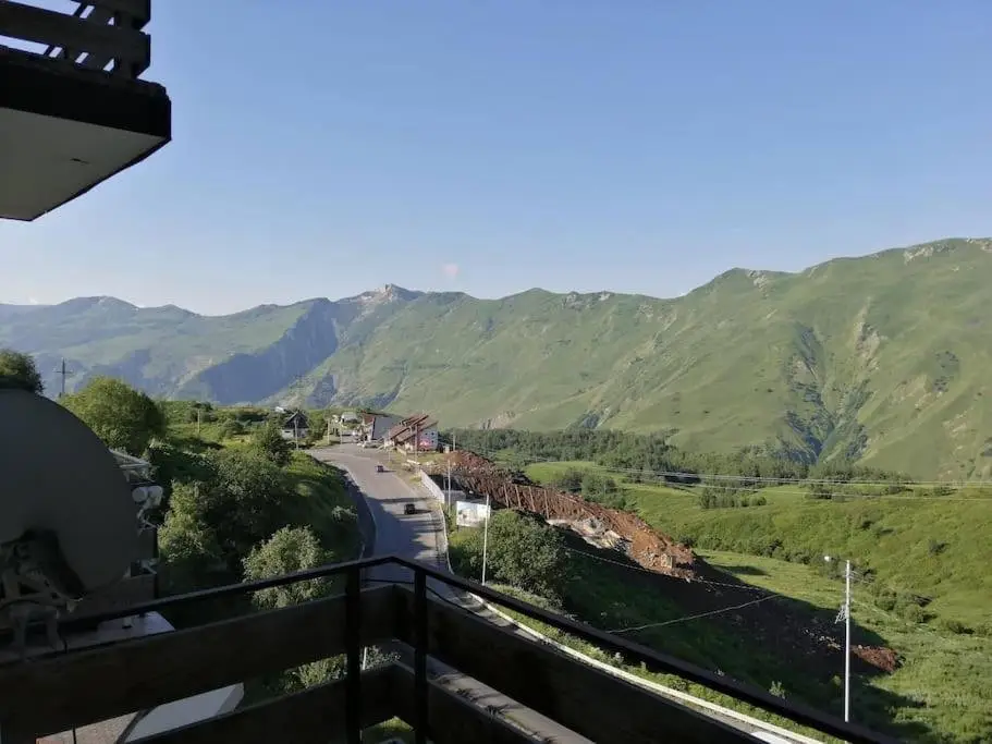 Amazing flat in Gudauri, 5 minutes walk to slopes! — фото 1