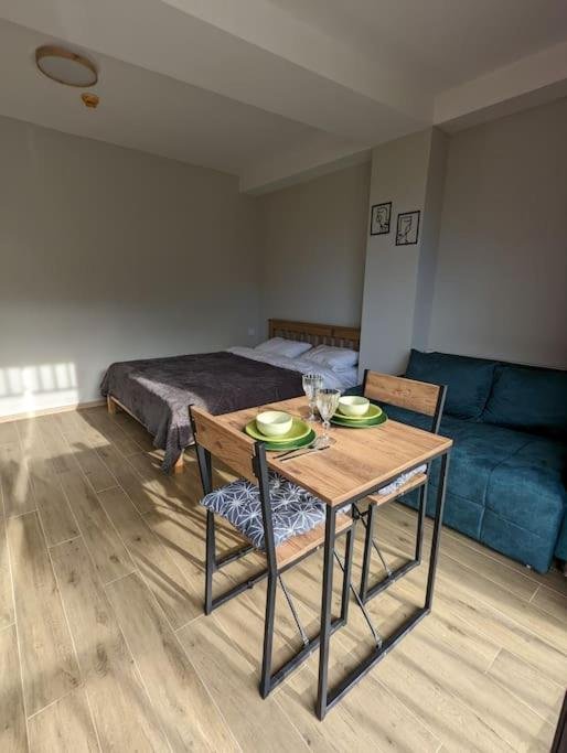 Бакуриани: Modern 1BR Condo Near Didveli - 7 Min Walk