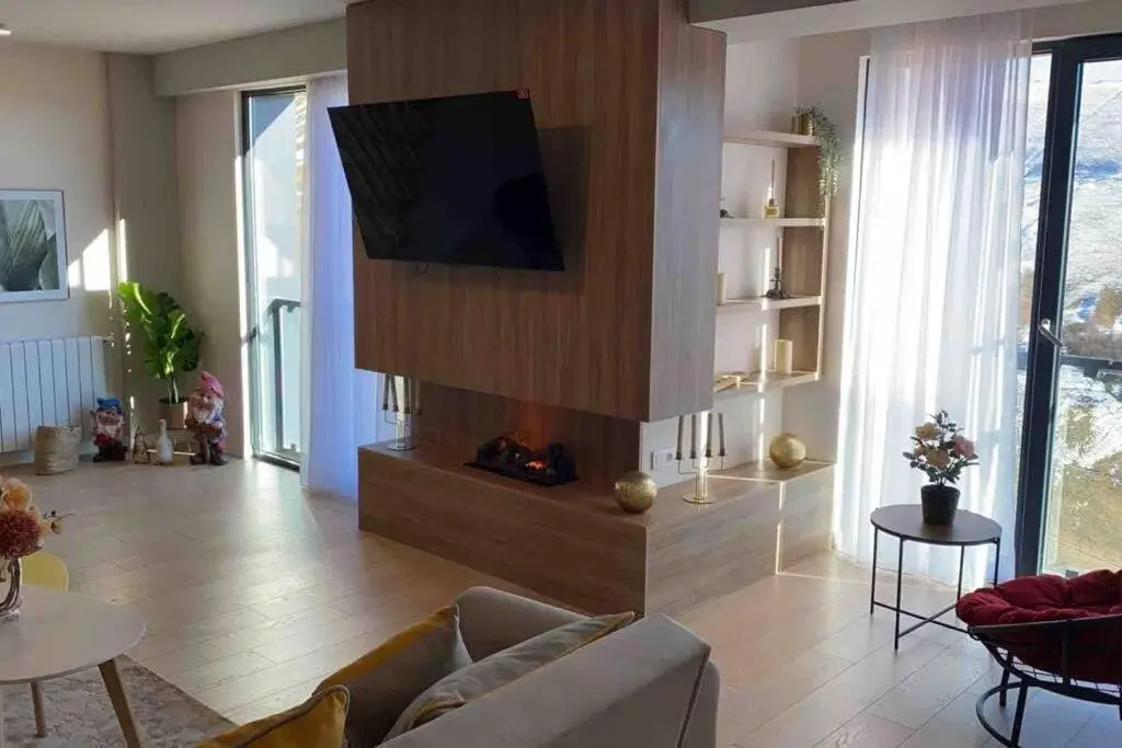 Гудаури: Duplex vip full mountain view near gondola