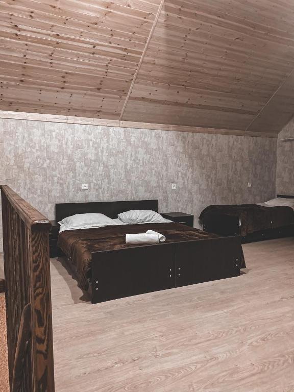 Сиони: Cottage Shina