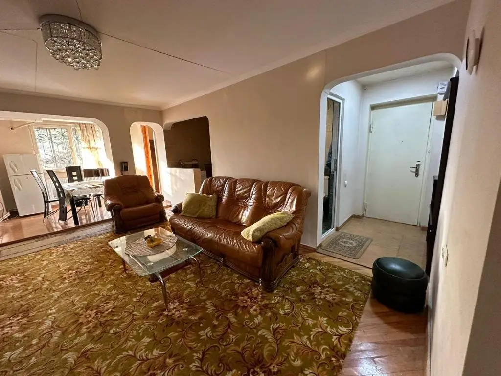 Гори: cozy 2-bedroom apartment in Gori