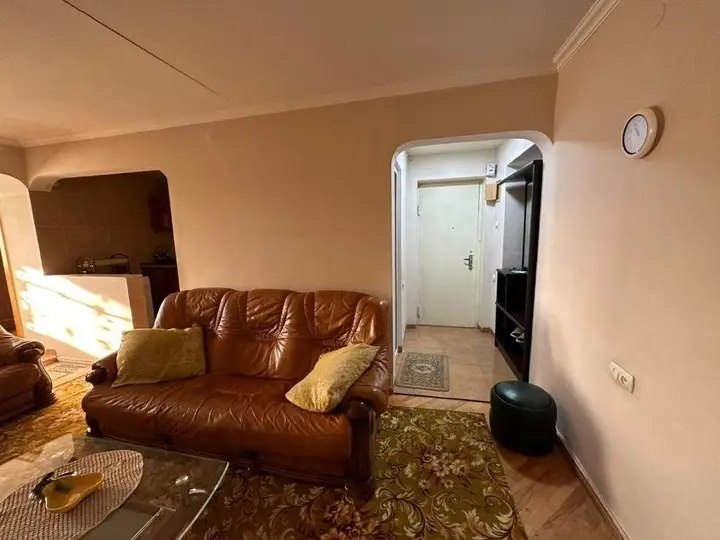 Гори: cozy 2-bedroom apartment in Gori