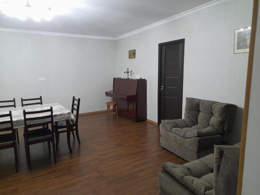 Амбролаури: Hotel In Racha
