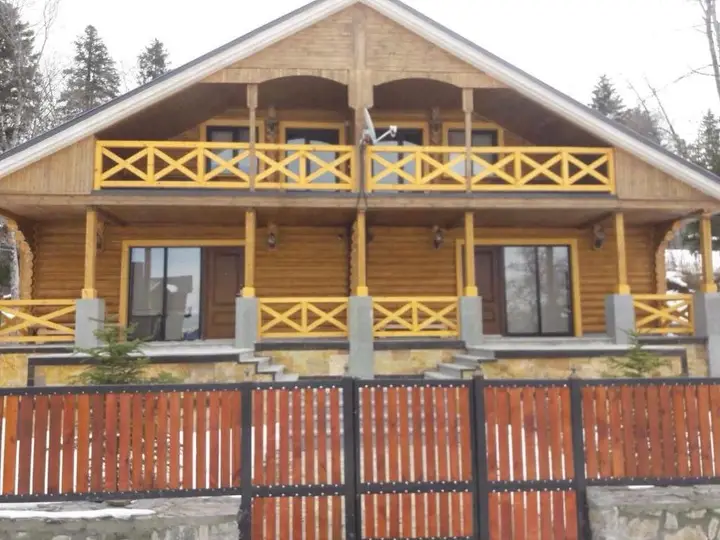 Бакуриани: Wooden Cottage