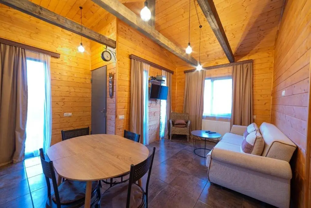 Бакуриани: cozy wooden cottage in Bakuriani