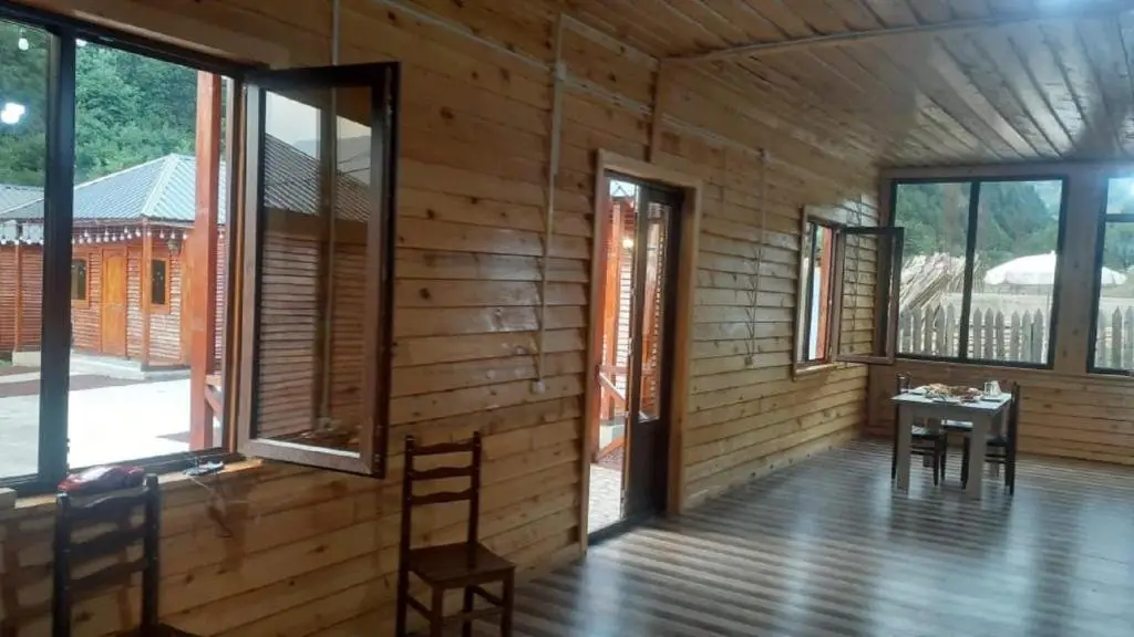 Местиа: Guest House Ushba Gate