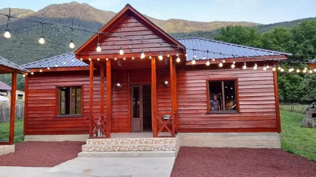 Местиа: Guest House Ushba Gate