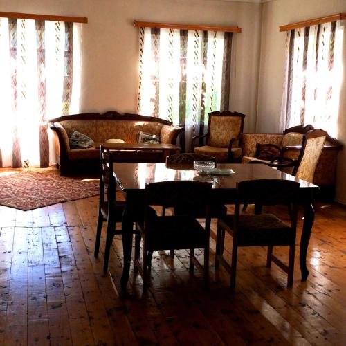 Местиа: Guest House in Bagvdanari