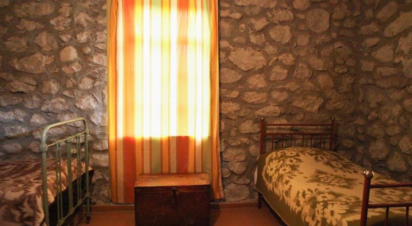 Местиа: Greenyard Guesthouse