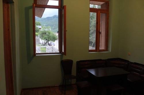 Местиа: Guest house lela