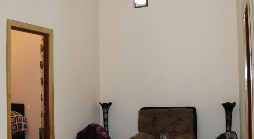 Местиа: Guest house Natia