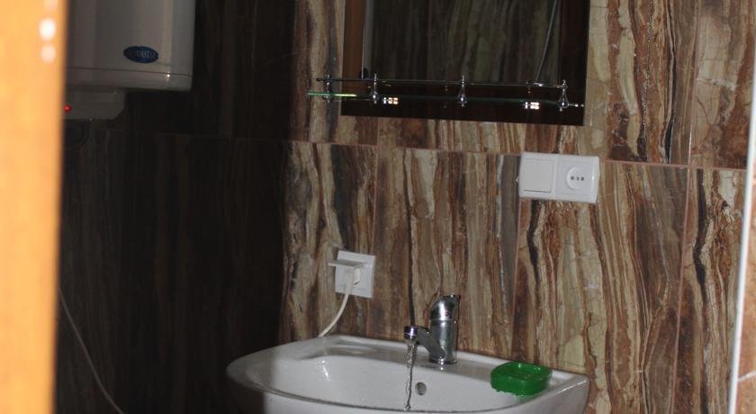 Местиа: Guest house Natia