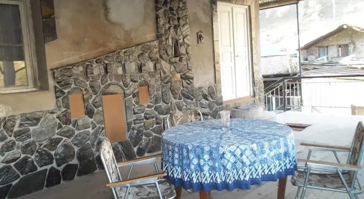 Местиа: Guest House Neli