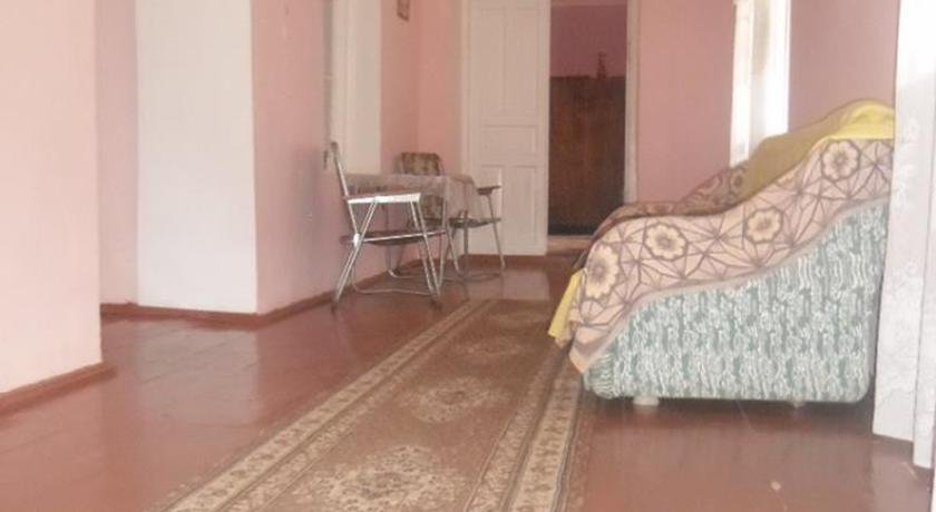 Местиа: Guest House Neli